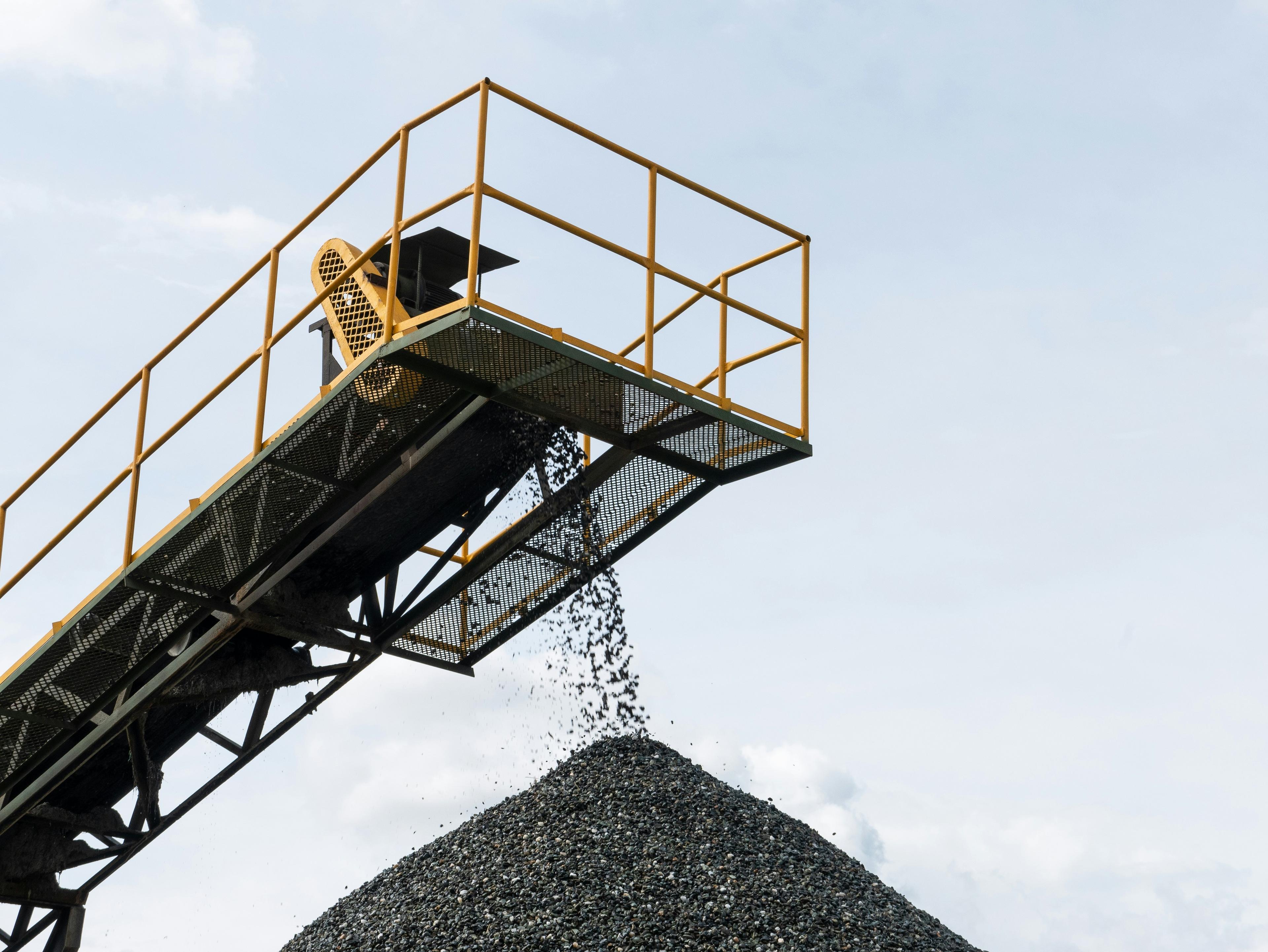 Conveyor belt solutions for heavy-duty industries 4