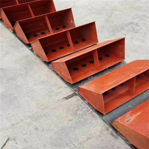 Enhancing Efficiency with Feeding Hopper Conveyor Belt